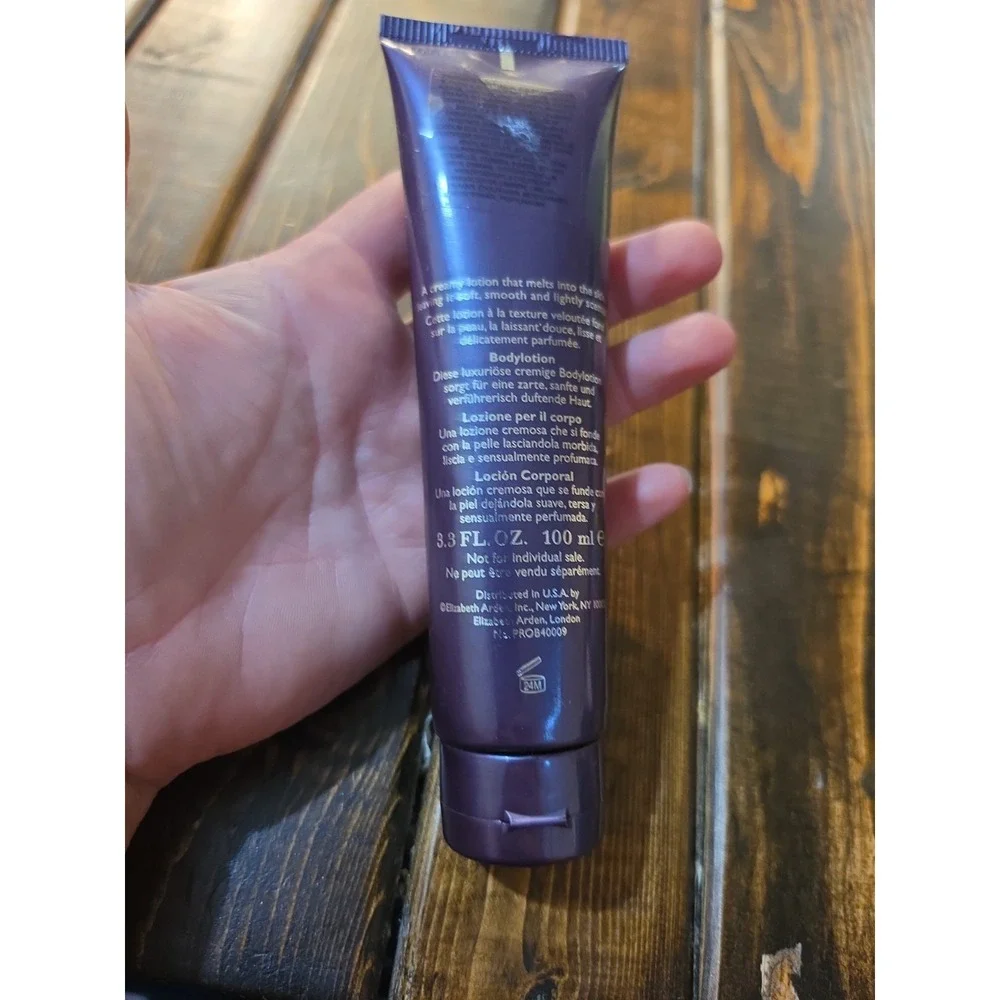 Elizabeth Arden - Provocative Woman - Luxurious Perfumed Body Lotion (3.3oz)